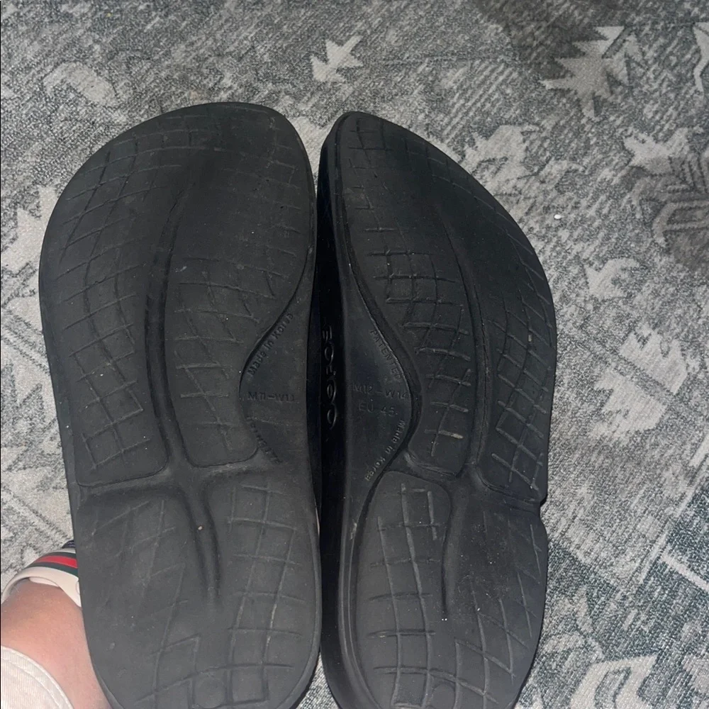 OOFOS unisex-adult black Ooahh recovery Slide Men’s size 11